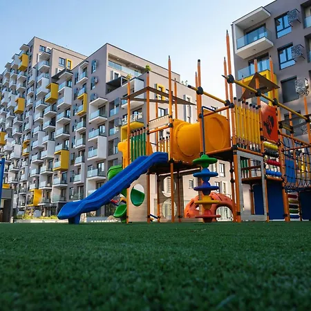 Leaf - East Gate Apartment *