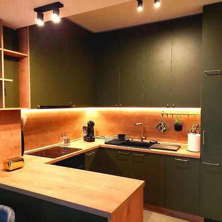 Leaf - East Gate Apartment